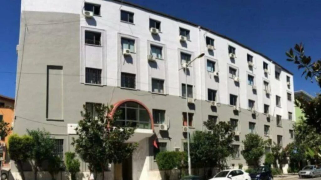 akuzohet per vrasjen e 51 vjecarit ne durres jepet sot masa e sigurise per teilor tivarin 68d7b165a0811