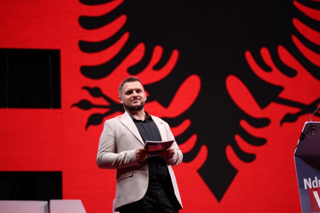 Albi Qamili emërohet bartës i listës së VLEN në Tetovë 2 albi qamili emerohet bartes i listes se vlen ne tetove 68c5561445f57