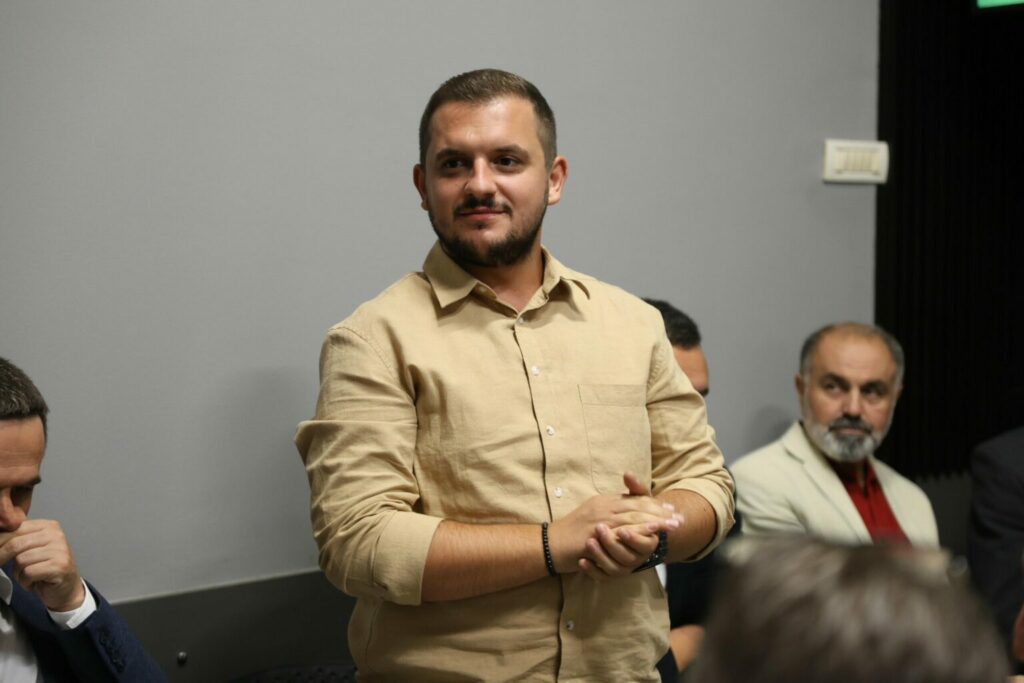 albi qamili viziton lagjet gam gam dhe sahat mehalle do ta vazhdojme transformimin e qytetit me projekte te reja 68cfbeac253ad