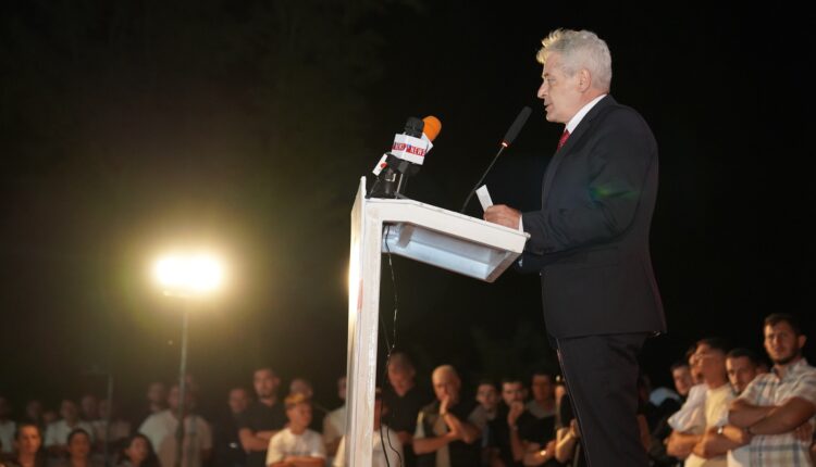 Ali Ahmeti nga Likova: Kjo nuk është më referendum, është plebishit kombëtar për dinjitetin shqiptar 2 ali ahmeti nga likova kjo nuk eshte me referendum eshte plebishit kombetar per dinjitetin shqiptar 68d1c0316c67d