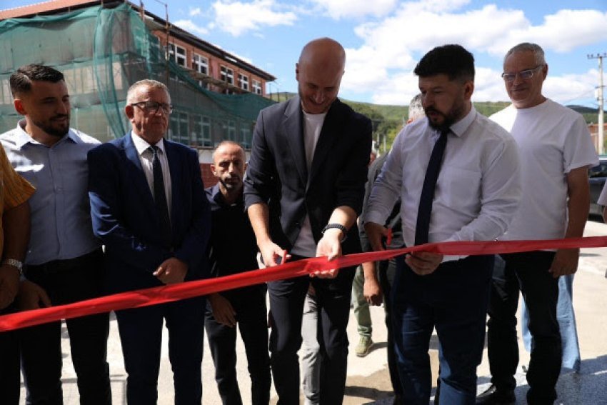 Aliu: Arsimi, prioritet i qeverisjes sonë dhe këtë javë do të sjellim lajme të mira nga kjo fushë 2 aliu arsimi prioritet i qeverisjes sone dhe kete jave do te sjellim lajme te mira nga kjo fushe 68b6df59252cc