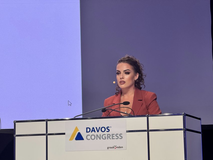 Ambasadorja Shala në Davos: NVM-të dhe rinia, motor i zhvillimit ekonomik të Kosovës 4 ambasadorja shala ne davos nvm te dhe rinia motor i zhvillimit ekonomik te kosoves 68bb20406b565