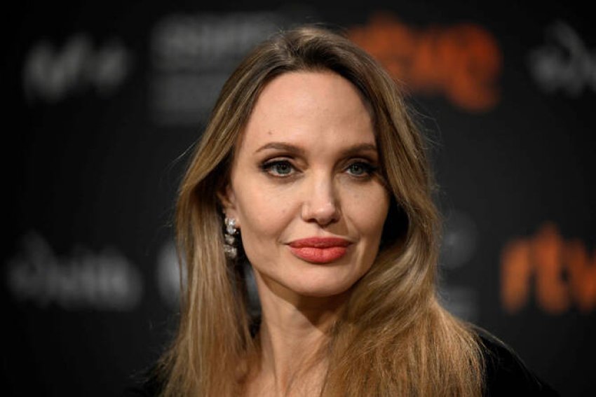 angelina jolie po planifikon te largohet nga hollywood i 68d1cb1190749