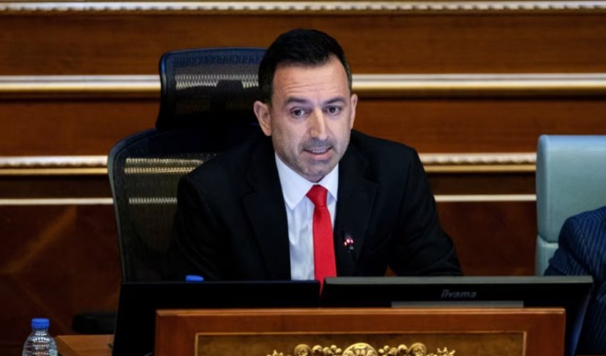 Basha takohet me Vjosa Osmanin për çështje konsultative 2 basha takohet me vjosa osmanin per ceshtje konsultative 68b585e096f6a