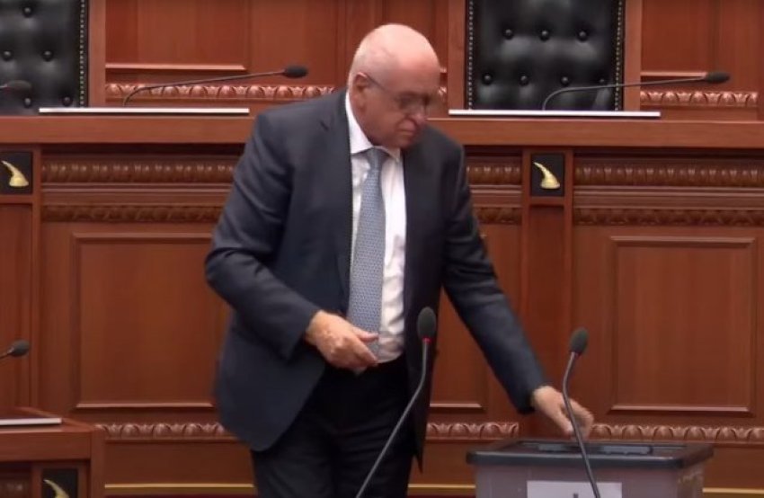 Berisha tha se Tritan Shehu “nuk e kishte kuptuar mesazhin në whatsapp”, reagon deputeti demokrat: Votova për refleks 3 berisha tha se tritan shehu nuk e kishte kuptuar mesazhin ne whatsapp reagon deputeti demokrat votova per refleks 68c47676bfe4c