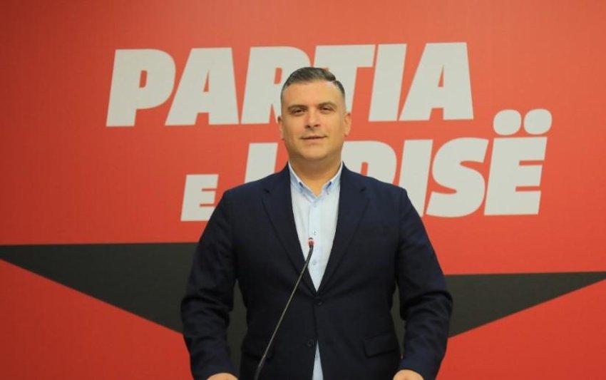 Blushi: Socialistët e Bashkisë Tiranë votuan edhe vetëshkarkimin e tyre! 2 blushi socialistet e bashkise tirane votuan edhe veteshkarkimin e tyre 68d2dae1523bb