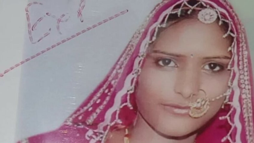 Burri nga India dogji për së gjalli gruan, mendonte se kishte lëkurë shumë të errët – gjykata e dënon me vdekje 3 burri nga india dogji per se gjalli gruan mendonte se kishte lekure shume te erret gjykata e denon me vdekje 68b80dd5511d4