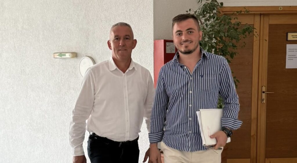 Dashmir Afeti bartës i listës nga LSDM për komunën e Zhelinës 2 dashmir afeti bartes i listes nga lsdm per komunen e zhelines 68c5a33276ade