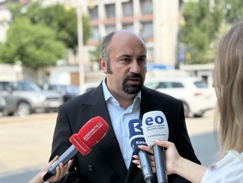 Deputeti i LDK-së: Po shkohet drejt zgjedhjeve të parakohshme 3 deputeti i ldk se po shkohet drejt zgjedhjeve te parakohshme 68c17f8344508