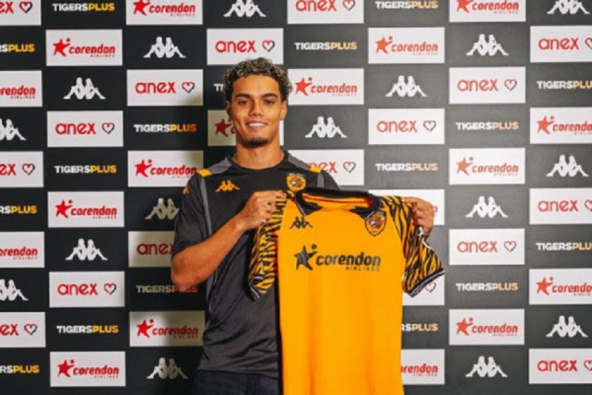 Djali i Ronaldinhos i bashkohet klubit anglez 2 djali i ronaldinhos i bashkohet klubit anglez 68c3ce13ae34d