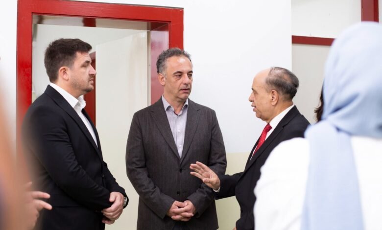 Drejtori Iseni viziton Poliklinikën e Shuto Orizares: Përmirësimi i shërbimeve shëndetësore prioritet 2 drejtori iseni viziton polikliniken e shuto orizares permiresimi i sherbimeve shendetesore prioritet 68d5a7990dda5