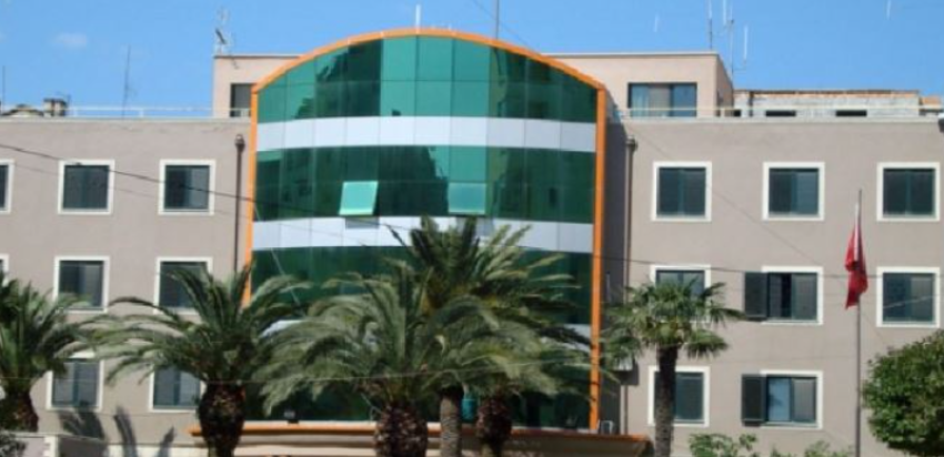 durres 36 vjecari i dehur dhe me kanabis ne makine tenton te korruptoje policine arrestohet ne flagrance 68cfe374501e5