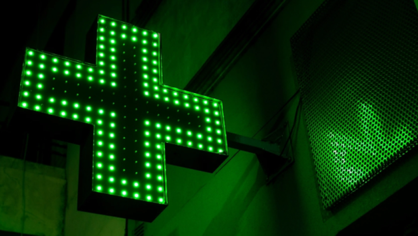 e pazakonte burri i martuar do te padise farmacine pasi i zbuloi tradhtine shkaterroi dy familje 68b613936ab7e