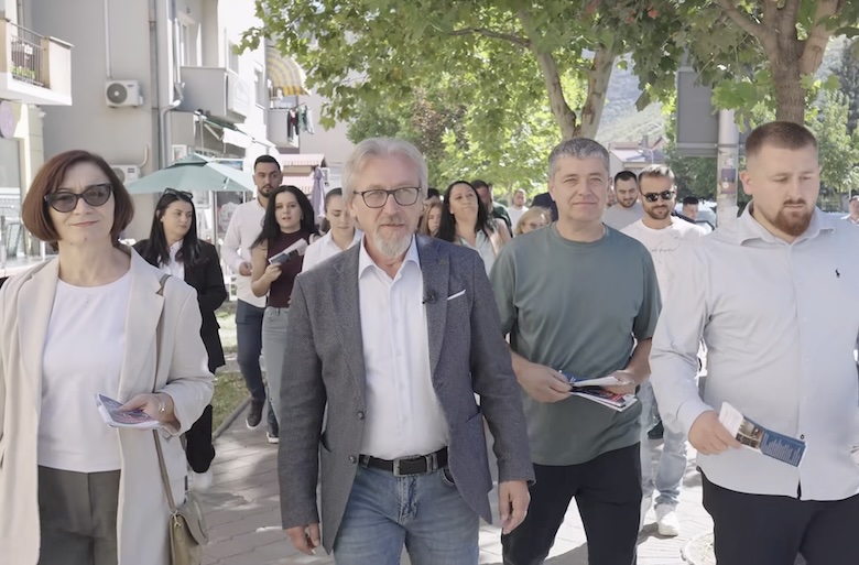 Fatmir Limani nga Kërçova: Fitorja është kur qytetarët zgjedhin atë që i bashkon, jo përjashton (VIDEO) 2 fatmir limani nga kercova fitorja eshte kur qytetaret zgjedhin ate qe i bashkon jo perjashton video 68d57c73328b1