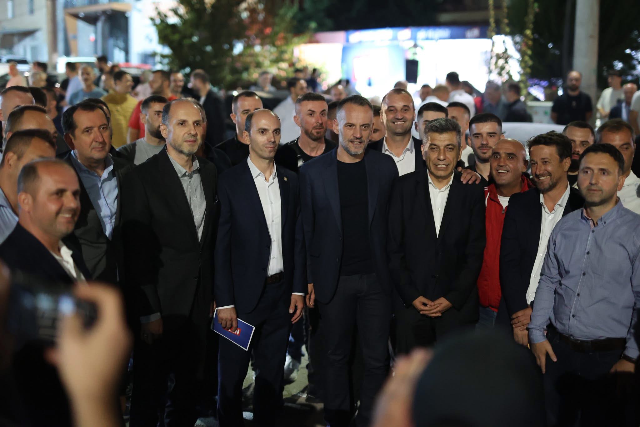 fetai ndryshimi fillon nga studenicani me secilin prej nesh 68c370ad24a0b