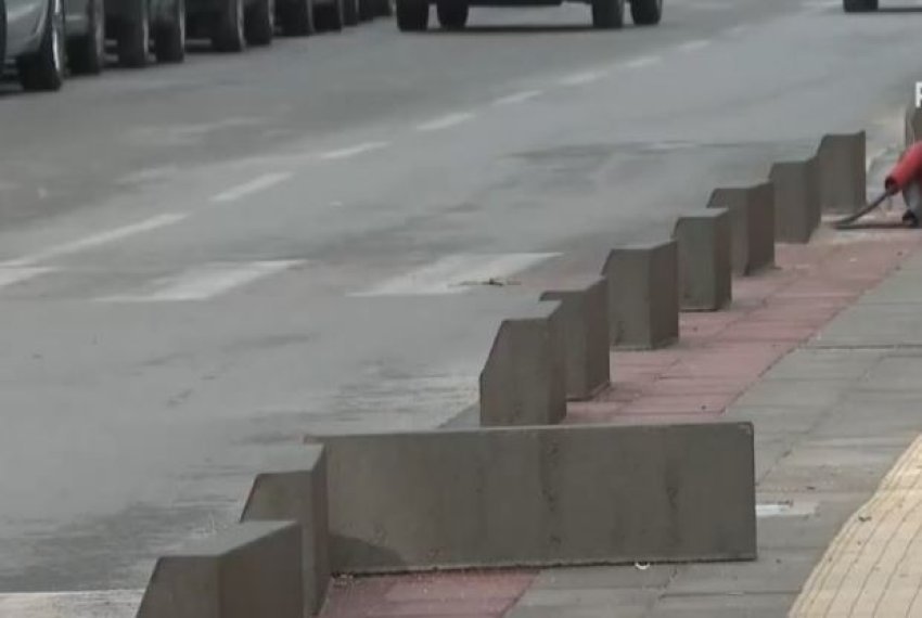 fushe kosova vazhdon lirimin e trotuareve nga bizneset 68bc95cf53562