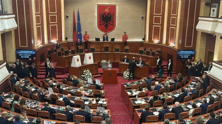 Ja kush ishin tre deputetët që thanë “jo” Peleshit në Kuvend 2 ja kush ishin tre deputetet qe thane jo peleshit ne kuvend 68c45a54cbf75