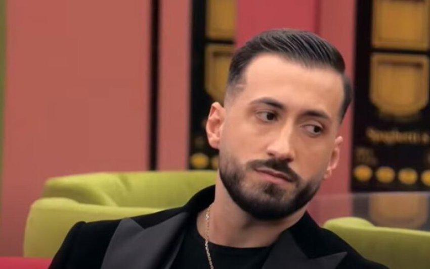 Jozi publikon këngë të re por vëmendjen e merr komenti i ish-banores 2 jozi publikon kenge te re por vemendjen e merr komenti i ish banores 68c49c1230822