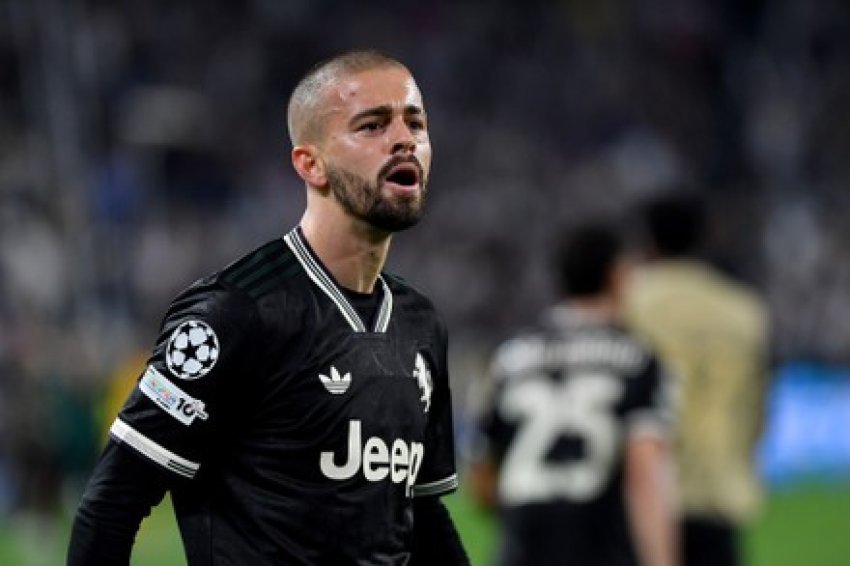 juventusi e shfaq permes nje videoje magjine e zhegroves me top 68daa813bedd5