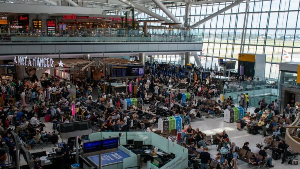 kaos ne aeroportet kryesore europiane sulmet kibernetike vonojne dhe anulojne dhjetera fluturime 68ce790655a74