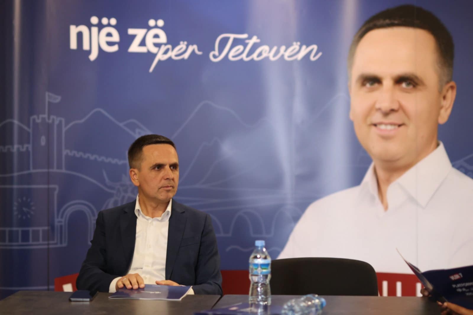 Kasami prezanton Platformën për mandatin e dytë: Teleferiku, bulevarde të reja dhe sheshi i ri në qendër të vizionit për Tetovën 1 kasami prezanton platformen per mandatin e dyte teleferiku bulevarde te reja dhe sheshi i ri ne qender te vizionit per tetoven 68daa65295bfe