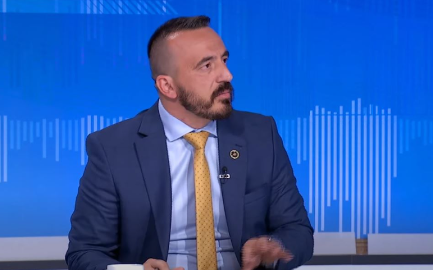 Kiqina i AAK-së garon për Drenasin, përmend shtyllat e planit të tij 2 kiqina i aak se garon per drenasin permend shtyllat e planit te tij 68d31b6fed6fa