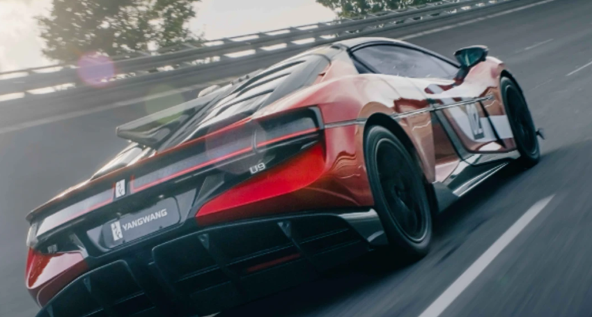 Kjo veturë thyen rekordin e shpejtësisë së Bugatti 1 kjo veture thyen rekordin e shpejtesise se bugatti 68d18a9a0d5d8