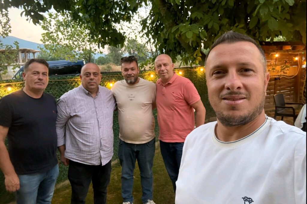 Kryetari i Këshillit Vendor të Nëndegës së BDI-së në Kalisht, Vezir Ademi, i bashkohet VLEN-it në Vrapçisht! 2 kryetari i keshillit vendor te nendeges se bdi se ne kalisht vezir ademi i bashkohet vlen it ne vrapcisht 68c8462f8b9de