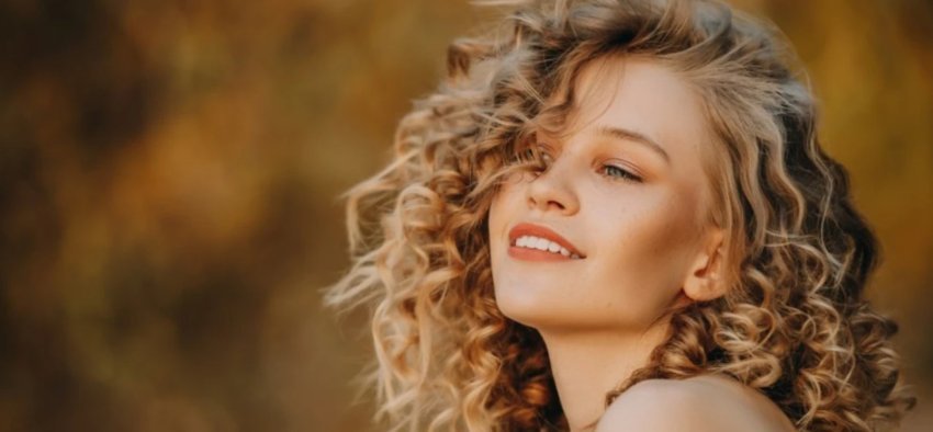 Lamtumirë kimikateve dhe piastrës: Si ta drejtosh flokun kaçurrel apo me onde në mënyrë natyrale 2 lamtumire kimikateve dhe piastres si ta drejtosh flokun kacurrel apo me onde ne menyre natyrale 68da24934451d