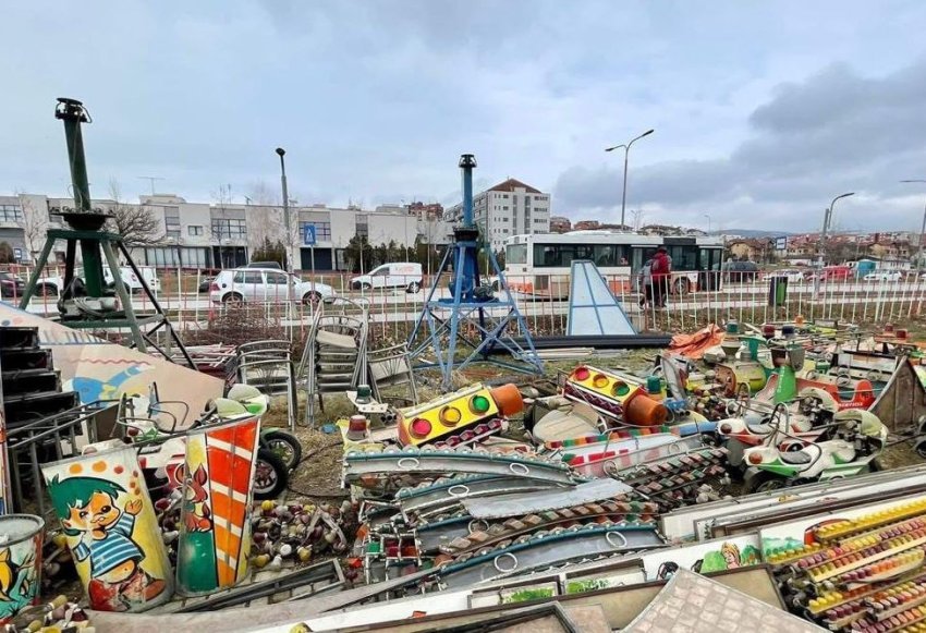 Largohen lodrat afër QKUK-së, Rama: Hapësirat publike po u kthehen qytetarëve 2 largohen lodrat afer qkuk se rama hapesirat publike po u kthehen qytetareve 68d82934794a5