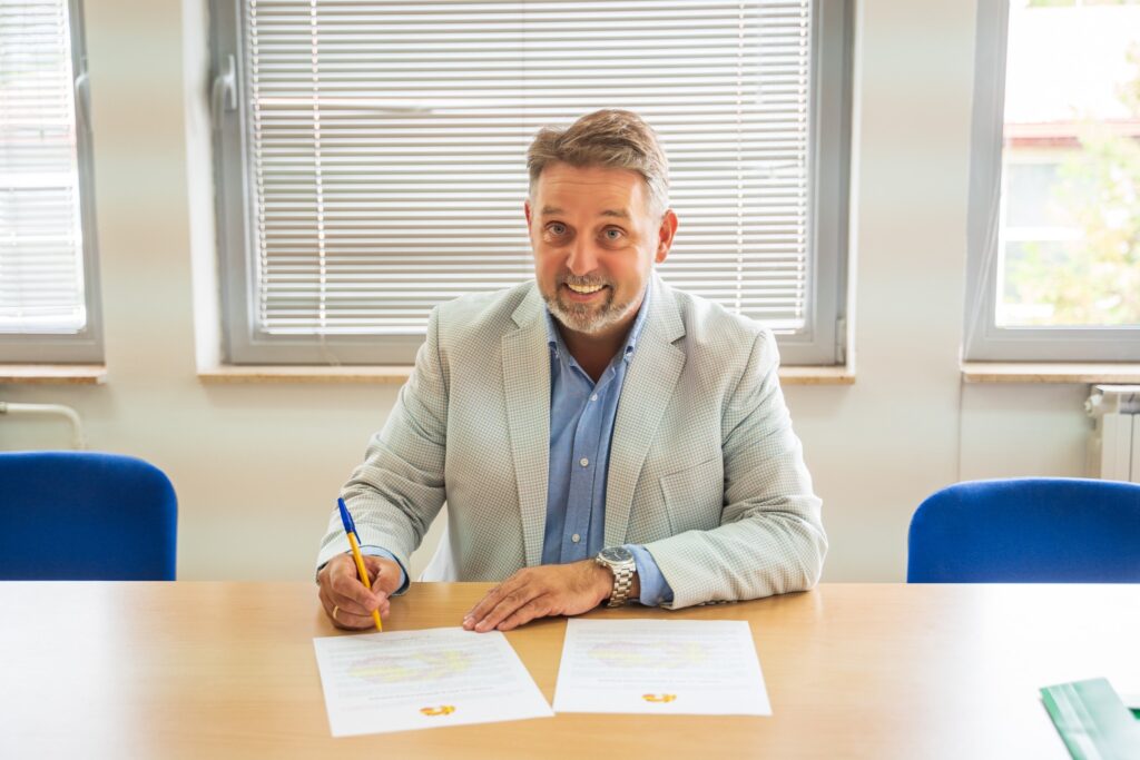 Sotir Lukrovski nënshkruan Kodin për zgjedhje të ndershme dhe demokratike 3 lukro