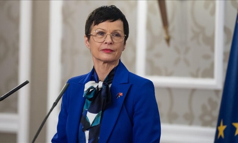 Marta Kos: E mbështes fuqimisht rrugën tuaj drejt BE-së 2 marta kos e mbeshtes fuqimisht rrugen tuaj drejt be se 68bf21f8bbdec