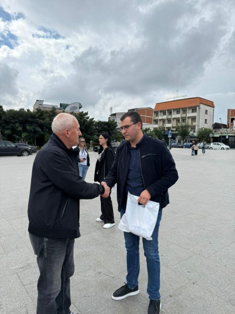 Martin Andonovski: Gostivari meriton qytet më të pastër, rrugë të sigurta dhe infrastrukturë moderne 2 martin andonovski gostivari meriton qytet me te paster rruge te sigurta dhe infrastrukture moderne 68dac1ce57eac