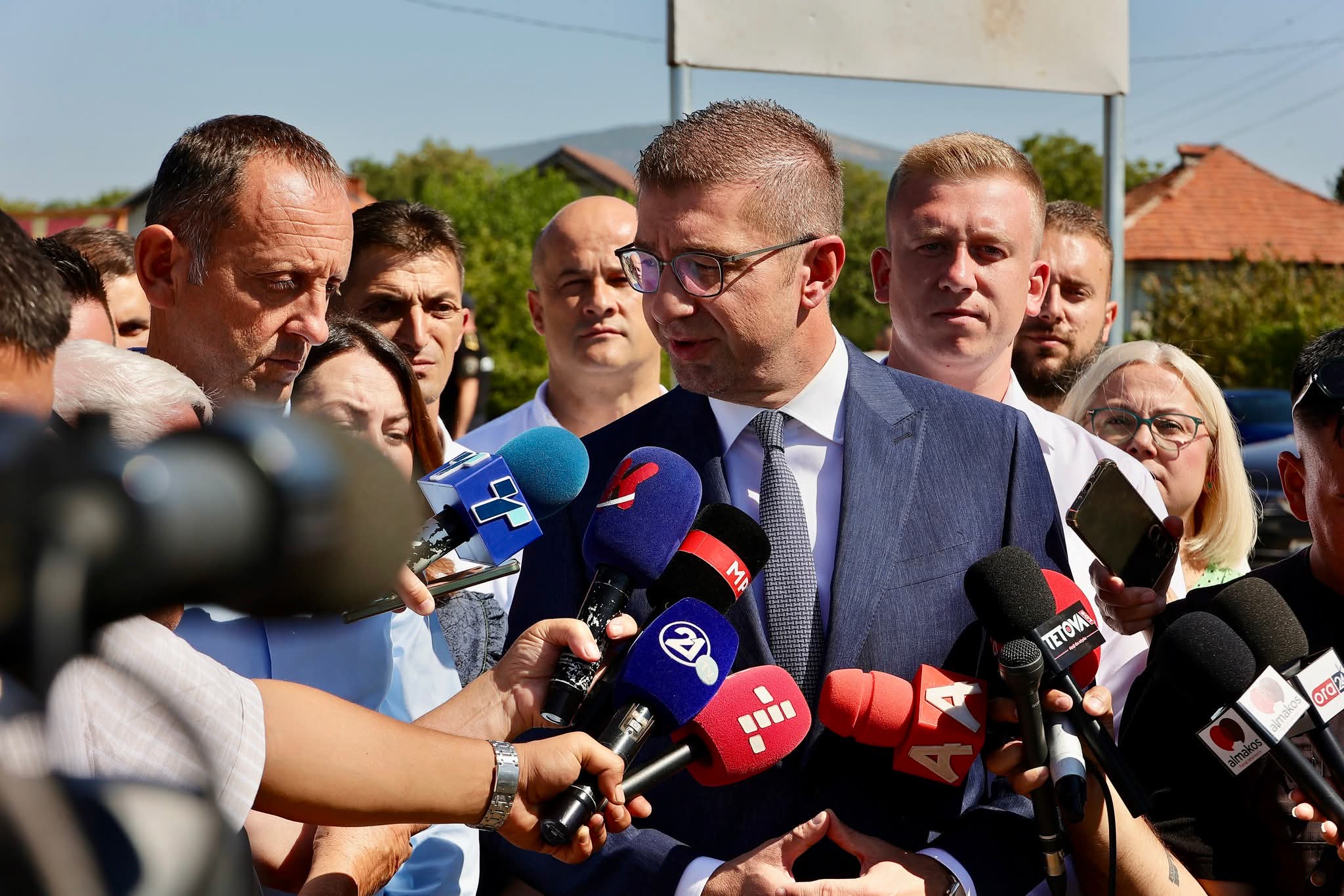 Mickoski: Janë identifikuar rreth 20 persona të lidhur me zjarret 1 mickoski jane identifikuar rreth 20 persona te lidhur me zjarret 68c94a98ddf3e