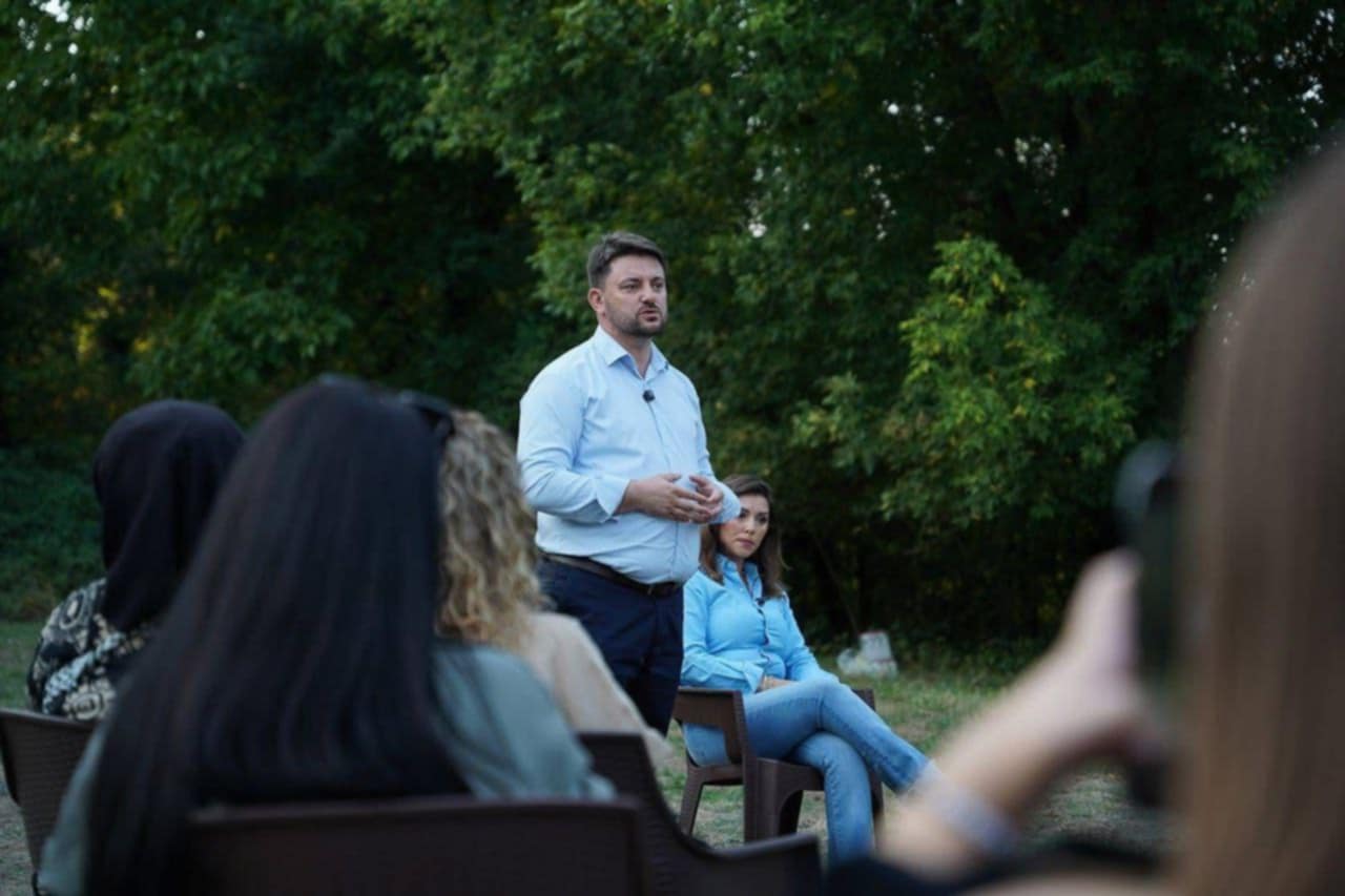 muhamet elmazi ne bashkebisedim me forumin e grave te vlen it ne saraj zeri i grave eshte force per ndryshim 68c064720c1a5