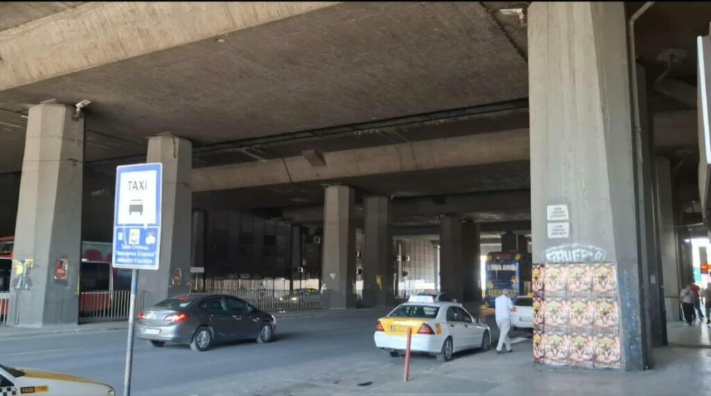 nenkalimi prane stacionit hekurudhor ne shkup i braktisur dhe i mbushur me mbeturina ne gjendje horror 68db324fc6415