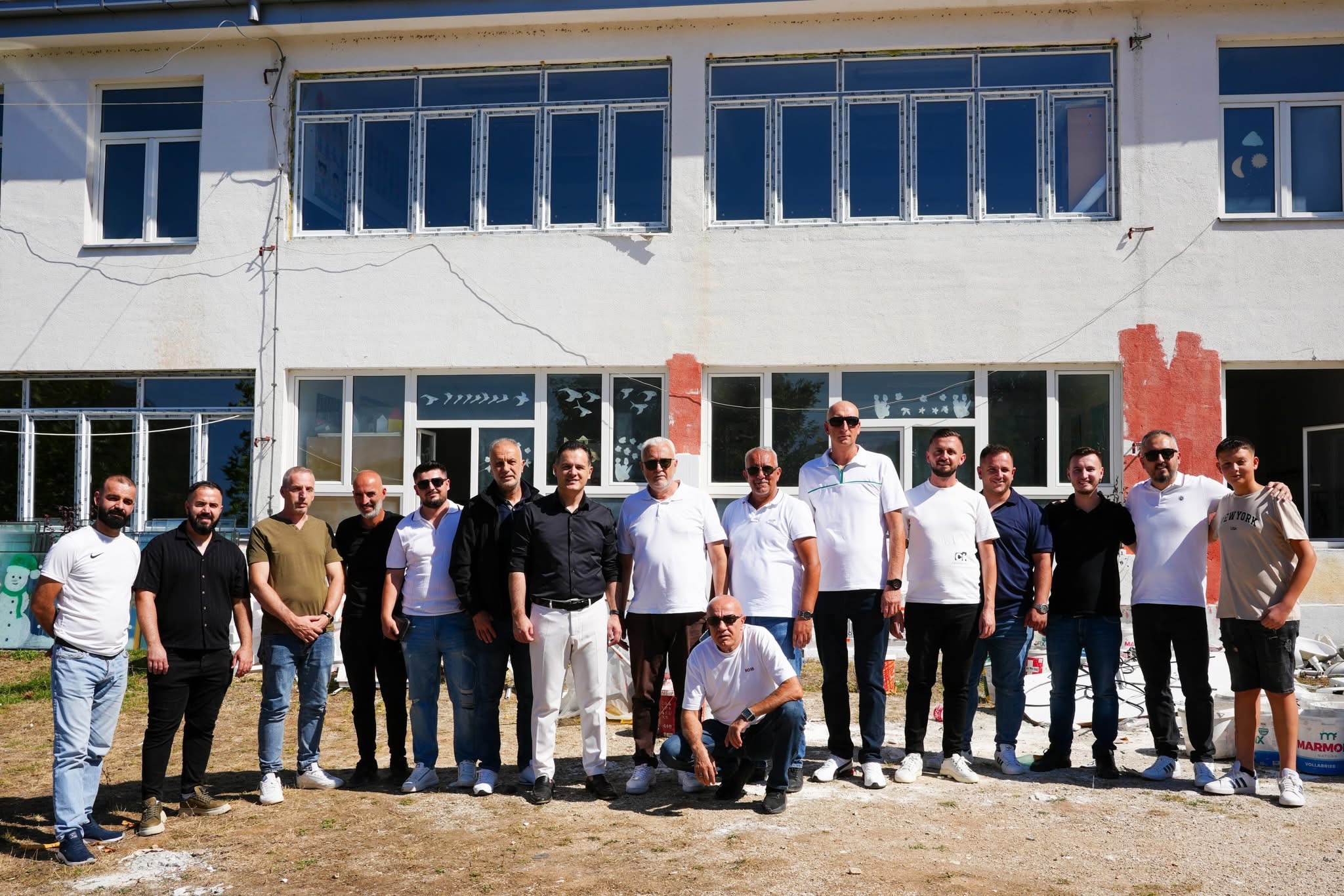 Nga terreni në terren, Sejdiu inspekton punimet ndërtimore të shkollës dhe rrugës në fshatin Dëbërcë 1 nga terreni ne terren sejdiu inspekton punimet ndertimore te shkolles dhe rruges ne fshatin deberce 68bca0ee3f297