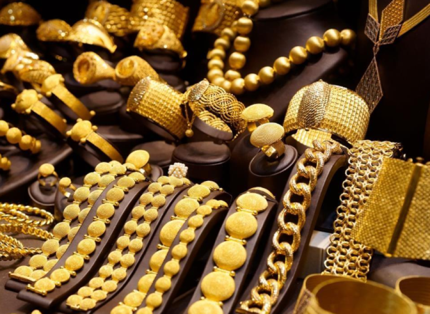 Ngritet aktakuzë ndaj personit që vodhi mbi 3 kg ari në një argjendari në Prizren 2 ngritet aktakuze ndaj personit qe vodhi mbi 3 kg ari ne nje argjendari ne prizren 68d25697160d8