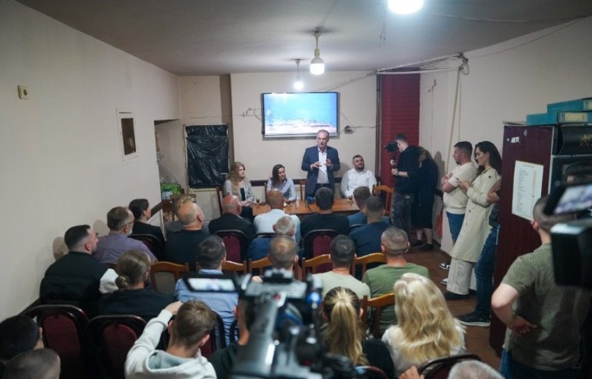 Nisma Socialdemokrate kërkon mbështetje në lagjen Kurillë të Prizrenit 2 nisma socialdemokrate kerkon mbeshtetje ne lagjen kurille te prizrenit 68d6d7aed6bee