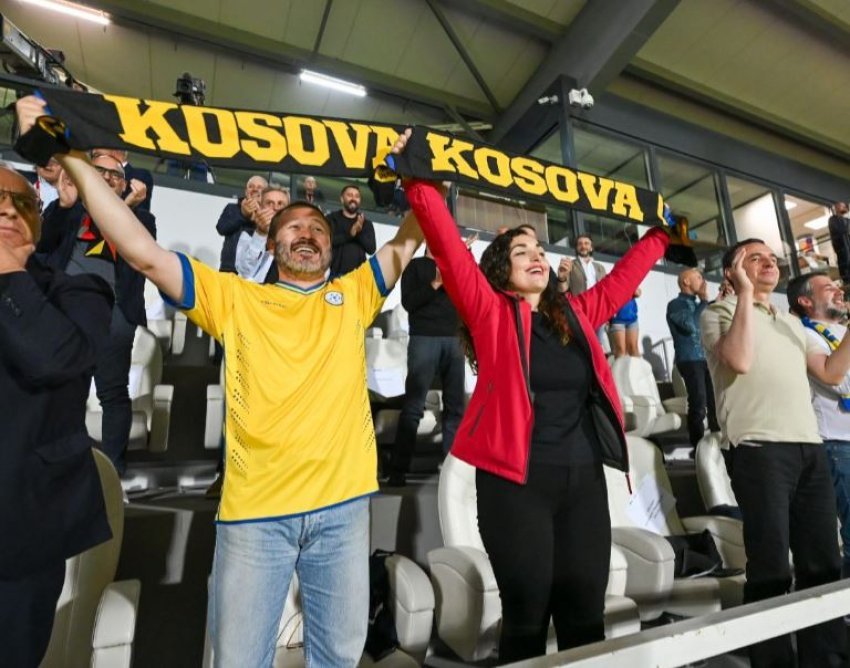 osmani e lumtur me fitoren e kosoves me kosoven pergjithmone 68bf4cf42e846