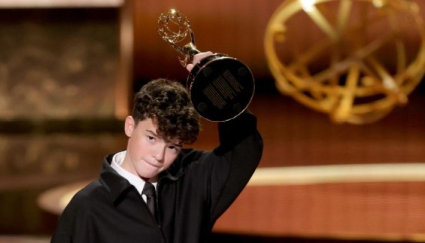 Owen Cooper bën histori në Çmimet Emmy, 15-vjeçari britanik i serialit “Adoleshenca” fiton çmimin si aktori më i mirë 3 owen cooper ben histori ne cmimet emmy 15 vjecari britanik i serialit adoleshenca fiton cmimin si aktori me i mire 68c7af9c5dc9b