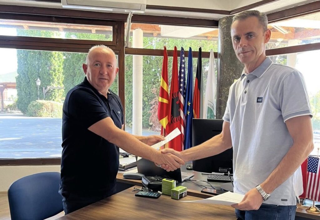 Parku Kombëtar “Mali Sharr” nënshkruan marrëveshje për pyllëzim të 12 hektarëve 3 parku kombetar mali sharr nenshkruan marreveshje per pyllezim te 12 hektareve 68cd53f3b324a