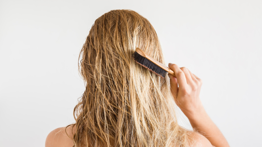 Pasi të lexoni këtë artikull do kuptoni se i keni krehur flokët gjithmonë gabim 1 pasi te lexoni kete artikull do kuptoni se i keni krehur floket gjithmone gabim 68bb45714c0ec