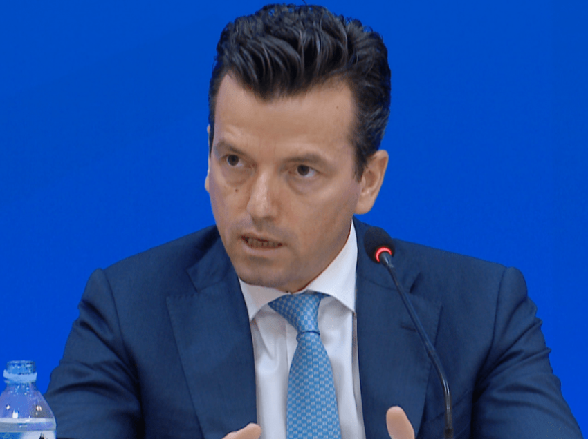 pd te mos luaje me dy porta agron shehaj opozita te dale me nje kandidat jo politik per tiranen 68daa7b5bb011