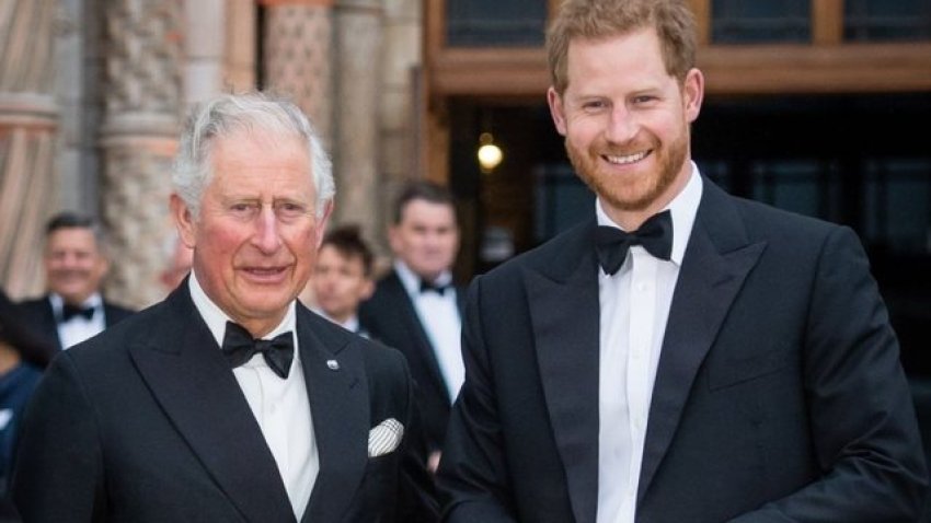 Princ Harry mbërrin në Clarence House, do të takohet me Mbretin Charles 3 princ harry mberrin ne clarence house do te takohet me mbretin charles 68c1b8d3e9b82