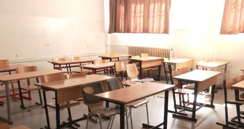 problemi nder vite me ujera te zeza nxenesit e shkolles ismail qemail bojkotojne mesimin 68b885314fb6a