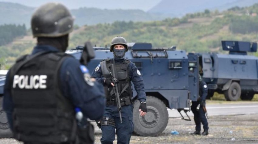 Profesori Murtezaj: Me sundimin e ligjit në veriun e Kosovës, shteti tregoi mesazhin e forcës; këto janë përpjekjet serbe për ta penguar 2 profesori murtezaj me sundimin e ligjit ne veriun e kosoves shteti tregoi mesazhin e forces keto jane perpjekjet serbe per ta penguar 68c736012bbcf