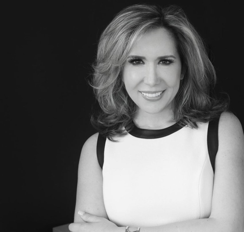 pronari i nje hoteli po me shantazhon me foto nga dhoma ku kam fjetur evi kokalari denoncon rastin publikisht 68b95dd44948a