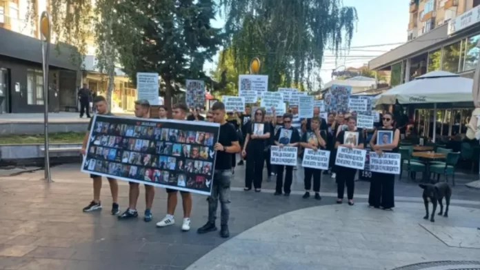 proteste e familjareve te tragjedise ne diskoteken e kocanit kerkohet drejtesi edhe pas 6 muajve 68c92e7cc4cf3