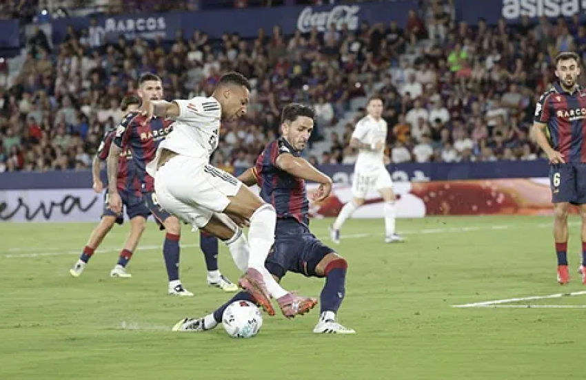 reali vazhdon me fitore merr tre pike ne valencia 68d3137ad226a